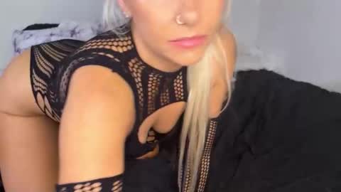 Allie Fyre online show from March 24, 12:22 pm