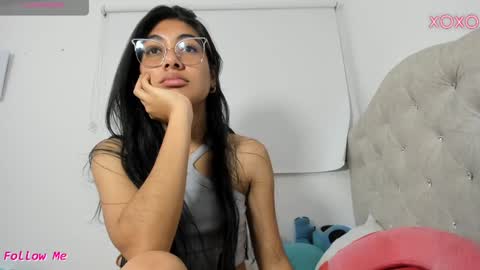 Snapshot of allison_18_ chatting on January 14, 10:27 am Nana online show from January 14, 10:27 am