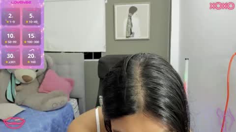 Nana online show from December 17, 4:19 am