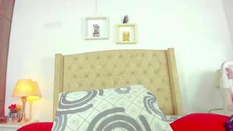 Snapshot of allisson_m chatting on March 12, 12:15 pm allisson online show from March 12, 12:15 pm