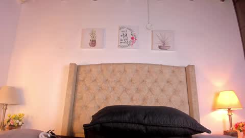 allisson online show from April 15, 12:19 pm