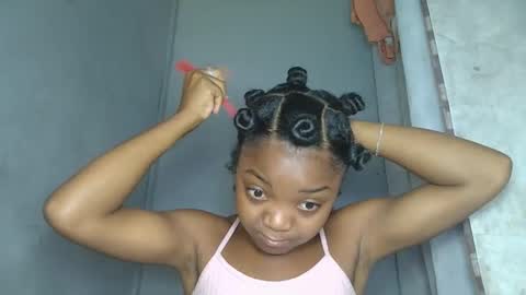 allizida01 online show from December 22, 12:45 pm