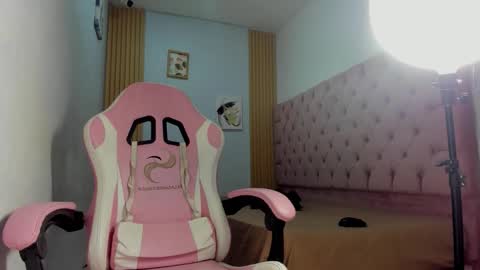 alluringangel01 online show from November 3, 3:18 am