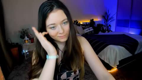 alluringeyess online show from December 16, 1:17 pm