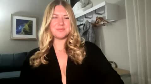 allyanalangel online show from January 11, 4:07 am