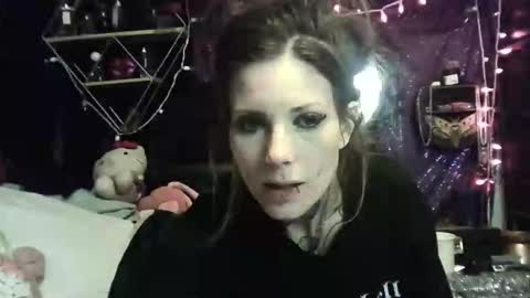 allymoon1369 online show from April 17, 3:09 am