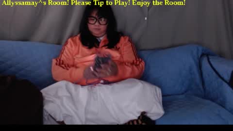 Allyssamay online show from March 3, 9:49 am