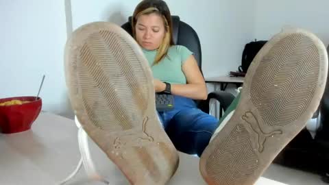 ALMA FENIX  online show from April 13, 4:55 pm