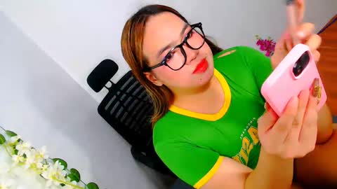 Almira online show from November 11, 10:28 am