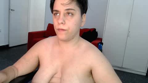 Almond online show from December 6, 2:29 am