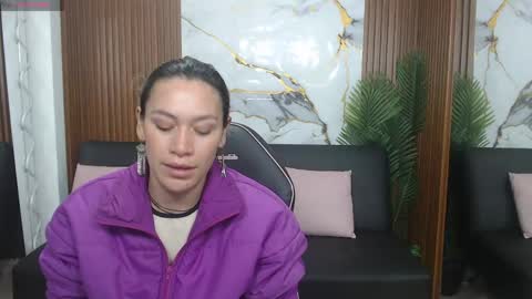 alonddra_tay online show from May 5, 11:49 am
