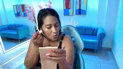 Alondra  online show from November 13, 4:37 am