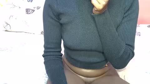 alorapavo online show from March 17, 7:08 pm