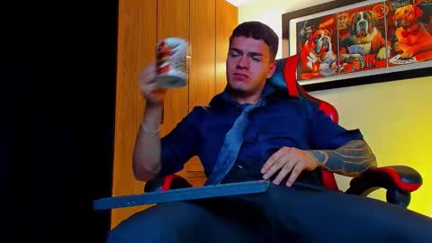 alpha_dominus_ online show from November 19, 6:13 am