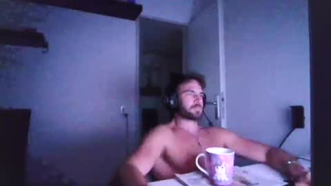 alphah_hunk online show from July 22, 7:05 pm
