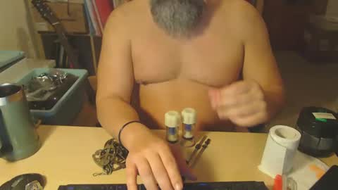 Snapshot of alpistesub chatting on December 22, 12:17 am alpistesub online show from December 22, 12:17 am