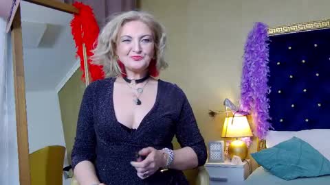 Alura Jenson online show from April 2, 9:44 pm