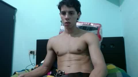 Snapshot of alvarodancer chatting on October 6, 4:08 am alvarodancer online show from October 6, 4:08 am