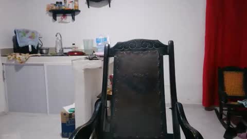 analia online show from November 12, 5:10 am