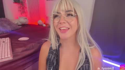 Snapshot of aly_nucita_2 chatting on February 10, 1:44 pm Im back 3 follow me on instagram  na misuan online show from February 10, 1:44 pm