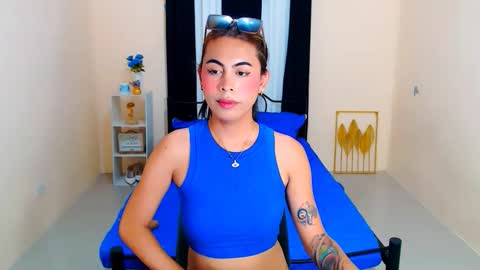 alyannarose online show from October 5, 11:40 am