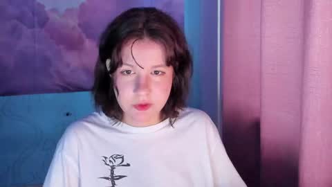 alyaska_yang online show from July 25, 11:52 am
