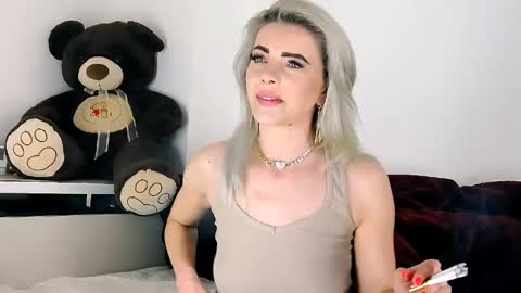 aly online show from April 18, 10:39 am