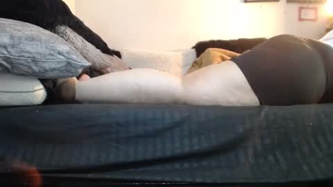 Alyn Maria online show from December 3, 1:58 am