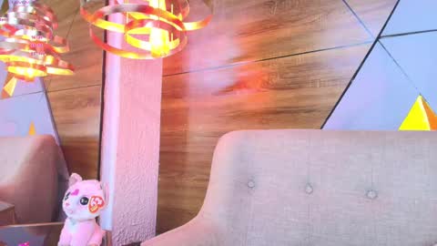 sopie online show from February 17, 2:06 pm