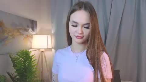 Mona online show from June 23, 4:24 pm
