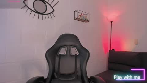 Alyson online show from April 9, 1:06 pm