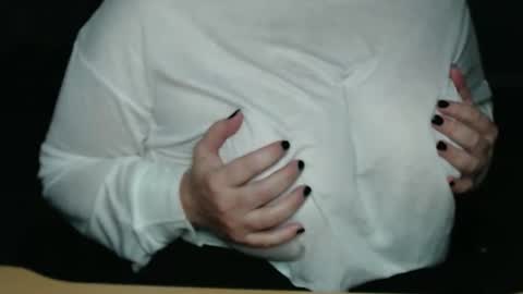 Alyss Skye online show from October 21, 1:11 am