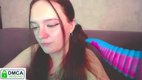 Alyssa online show from December 17, 9:27 am