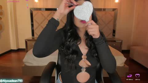 Aly  online show from June 5, 11:37 am