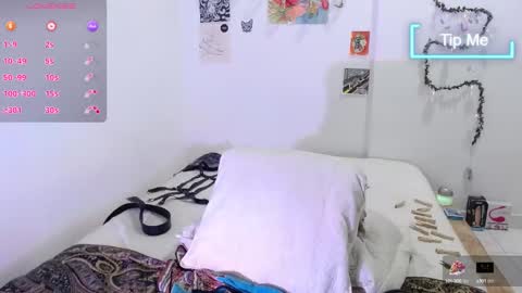 Amad Passer x guests   Independent model online show from February 5, 8:57 pm