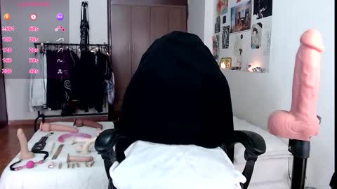 Amad Passer x guests   Independent model online show from March 18, 2:12 pm