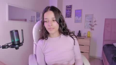 Snapshot of amaia_daniells chatting on September 13, 3:53 am B I A N C A online show from September 13, 3:53 am