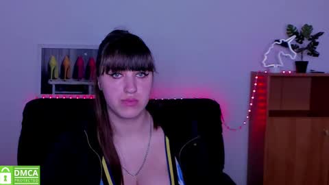 Snapshot of amali_ivanna_smit chatting on February 17, 3:44 pm Ivanna online show from February 17, 3:44 pm