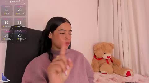 Amalia    real MIA  online show from September 14, 6:15 am