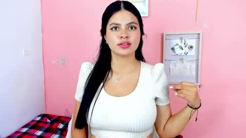 Snapshot of amanda_lorense chatting on September 23, 2:38 am Thalia online show from September 23, 2:38 am