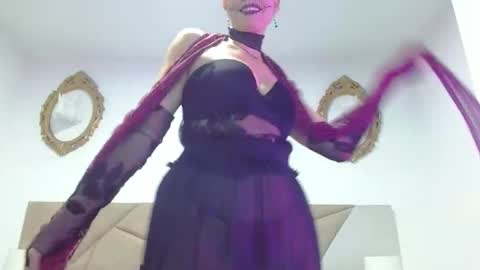 amanda_ramirez online show from October 31, 10:21 pm