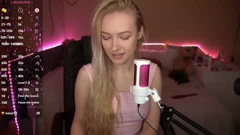 Amanda online show from February 2, 7:16 am