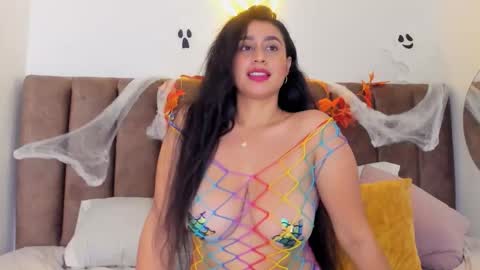 Snapshot of amara18_ chatting on October 19, 3:33 am amara18_ online show from October 19, 3:33 am