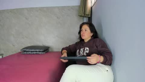 amara_luxe online show from November 28, 12:01 pm