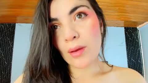 Snapshot of amara_vega chatting on September 19, 12:20 pm Amara Vega online show from September 19, 12:20 pm