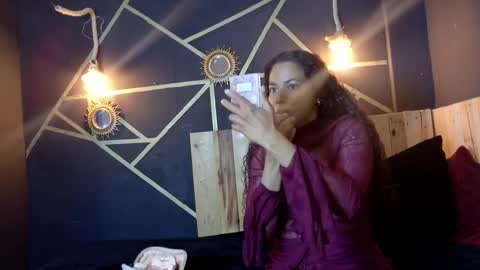 amara_vex online show from June 1, 12:17 pm