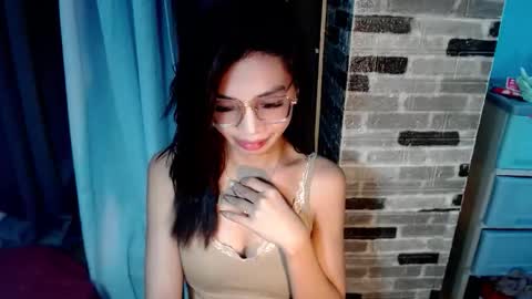 BELLA online show from November 30, 2:07 am