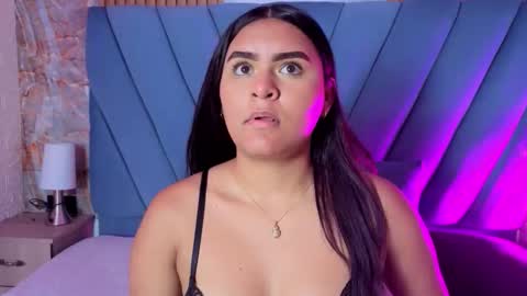 amarahanks_ online show from November 5, 12:29 pm