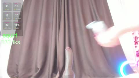 Snapshot of amazongirls chatting on February 14, 7:28 am Im Mandy and I love to play in public and do crazy in PVT online show from February 14, 7:28 am