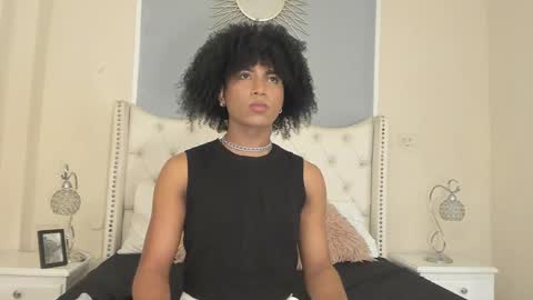 Ambar Colling online show from March 3, 1:12 pm